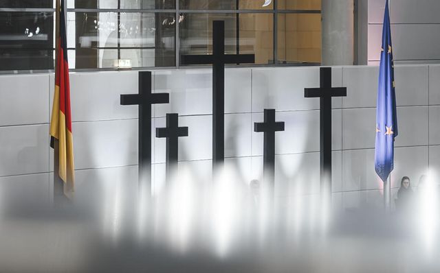 Zentrale Gedenkveranstaltung zum Volkstrauertag