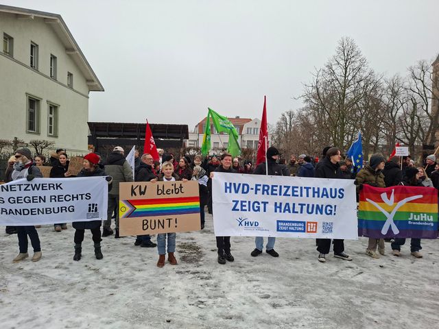 Protest gegen rechtsextreme AfD-Jugend in Brandenburg