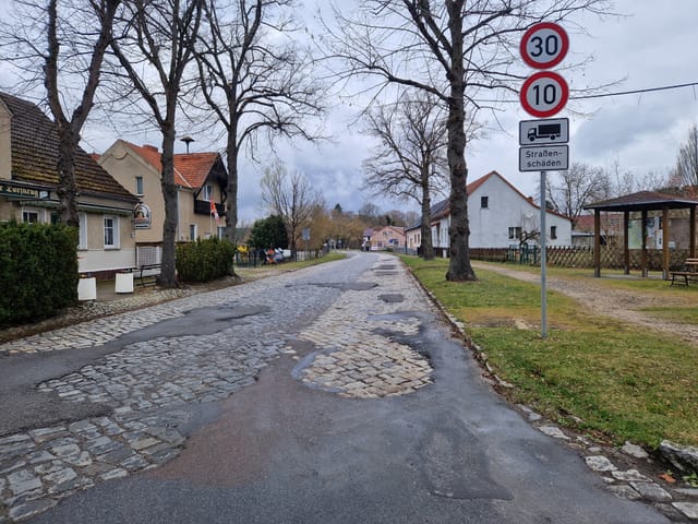 Desolate Ruckelpiste in Kolberg (LDS): Freude getrübt bei Spatenstich
